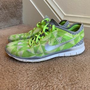 Nike tennis shoes | sz. 7